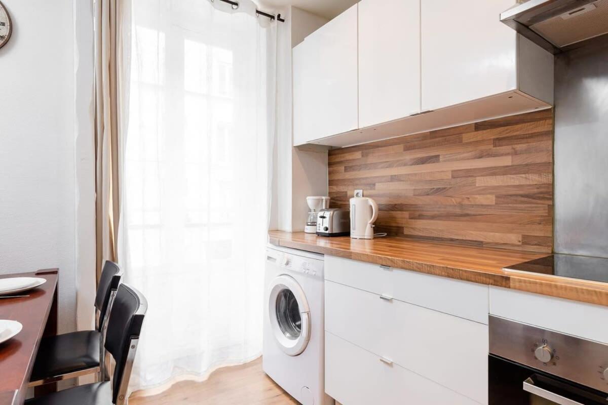 Avenue De Mars 2Br Lejlighed Paris Eksteriør billede