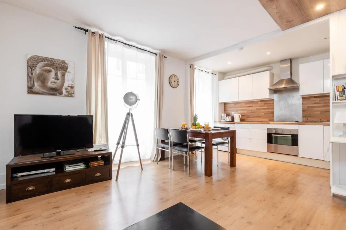 Avenue De Mars 2Br Lejlighed Paris Eksteriør billede